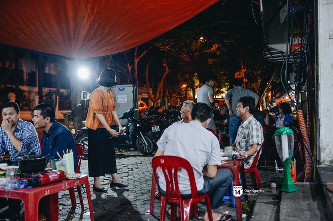 Cuộc sống hiện tại của Nguyệt trong Phía trước là bầu trời: Sáng đi dạy múa, tối về làm chủ quán bia - Ảnh 3.