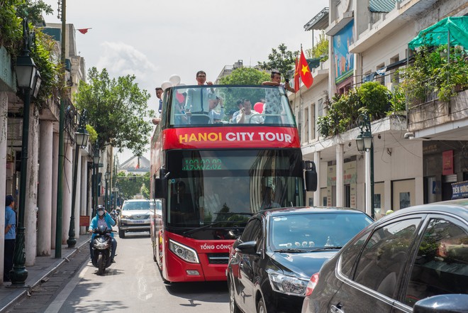 Trọn một buổi trải nghiệm xe buýt 2 tầng - phương tiện mới toanh tại Hà Nội - Ảnh 15.