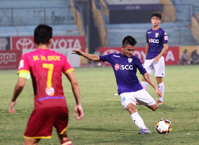 Quân bầu Hiển thống trị V-League, bóng đá Việt Nam hưởng lợi thế nào? - Ảnh 2.
