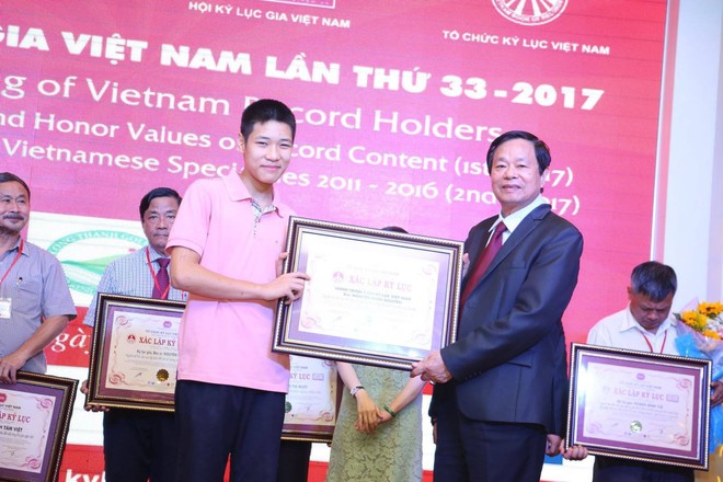 Một người cha Hà Nội viết nên cổ tích cho con trai tự kỷ thoát án chung thân, trở thành kỷ lục gia xiếc nhí Việt Nam - Ảnh 11.