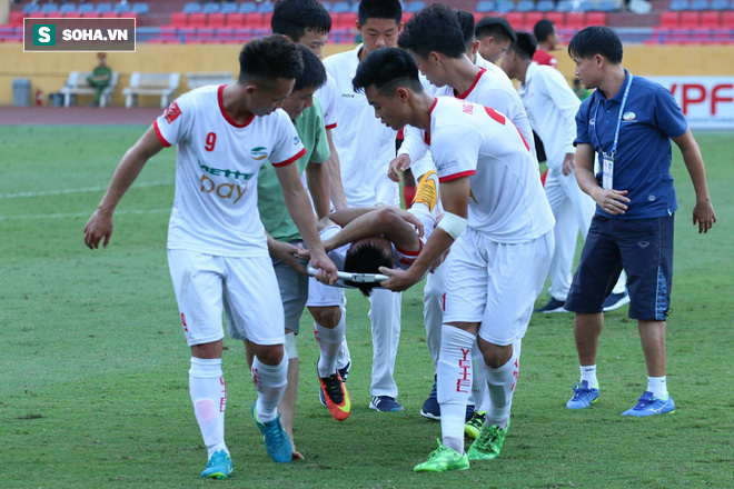 Cầu thủ Viettel nhập viện sau pha phạm lỗi của cựu cầu thủ U23 Việt Nam - Ảnh 3.