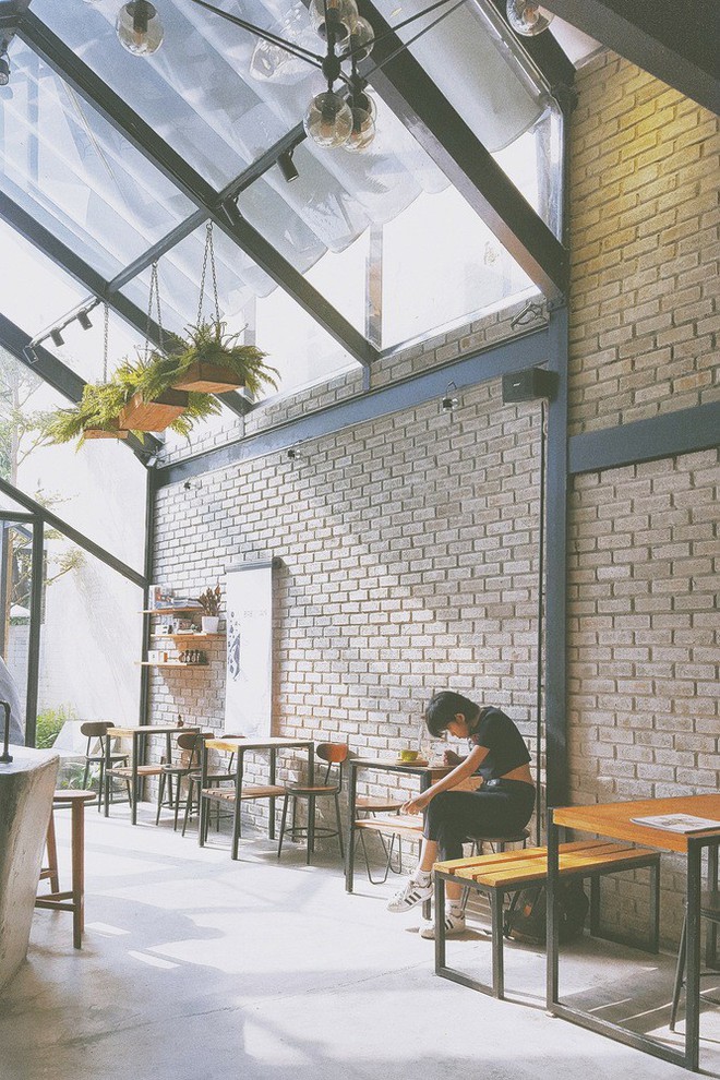 Hè này, nếu đến Đà Nẵng, hãy ghé quán cà phê ở Thái Phiên để tận mục kiến trúc được báo Mỹ vinh danh - Ảnh 8.