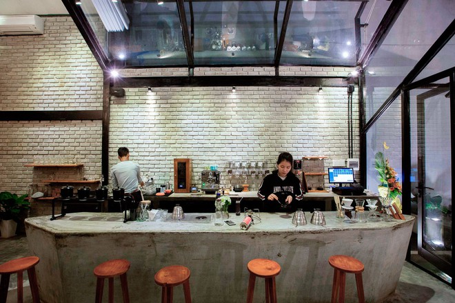 Hè này, nếu đến Đà Nẵng, hãy ghé quán cà phê ở Thái Phiên để tận mục kiến trúc được báo Mỹ vinh danh - Ảnh 3.