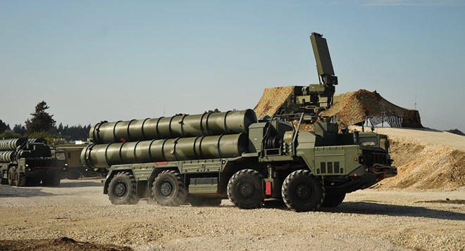 Tên lửa S-400 khuấy đảo khắp thế giới: Đừng đùa khi người Nga làm lái súng đích thực - Ảnh 1.