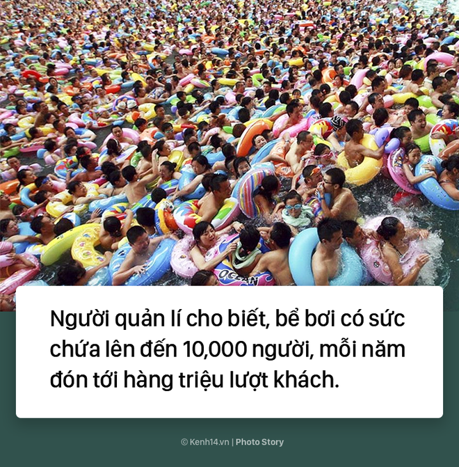 Đến hẹn lại lên: Vừa vào hè, bể bơi ở Trung Quốc đã đông tới mức phải gạt người ra để nhìn thấy nước - Ảnh 5.