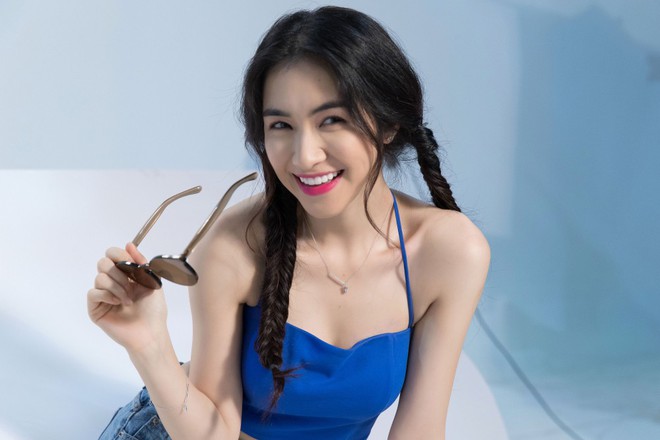 Jun Vũ, Hòa Minzy, Sỹ Thanh mặc bikini, đọ vẻ nóng bỏng - Ảnh 9.