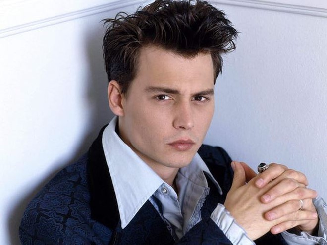 Gây sốc với vẻ ngoài tiều tuỵ, Johnny Depp từng điển trai cỡ nào? - Ảnh 7.