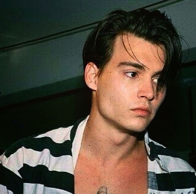 Gây sốc với vẻ ngoài tiều tuỵ, Johnny Depp từng điển trai cỡ nào? - Ảnh 9.