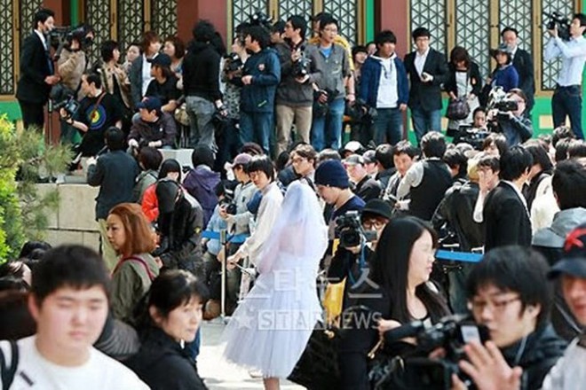 Những đám cưới có dàn khách mời khủng nhất xứ Hàn: Toàn minh tinh, Song Song không đọ được với Jang Dong Gun? - Ảnh 11.