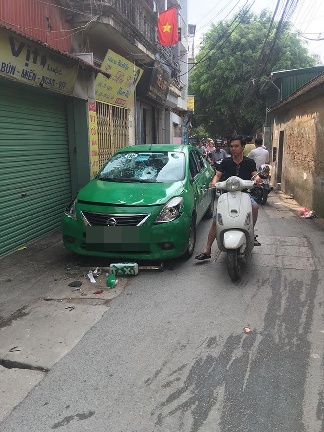 Cái kết quá tàn nhẫn sau màn đỗ xe của tài xế taxi - Ảnh 3.