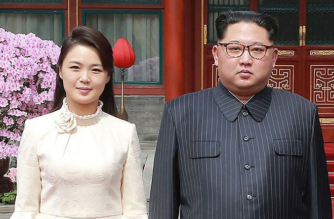 Ảnh: Phu nhân lãnh đạo Triều Tiên Ri Sol-ju đẹp rạng ngời ở Trung Quốc - Ảnh 12.