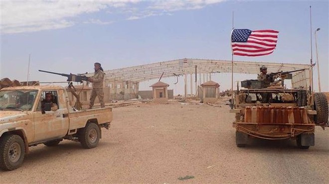 Mỹ huấn luyện khủng bố tại 19 trại quân sự ở Syria - Ảnh 1.