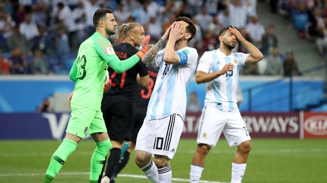 Muốn đi tiếp, Argentina phải dám làm điều kém vui cho Messi - Ảnh 3.