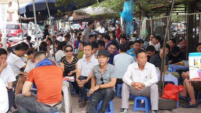 Làm bài thi môn Toán không tốt, nam sinh giơ giấy nháp vẽ trâu, chiếc cày khi rời phòng - Ảnh 7.