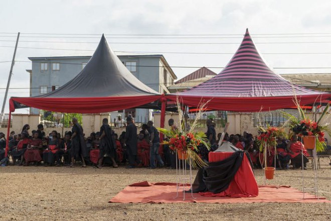 Bi hài kịch ở Ghana: Chết đến 6 năm vẫn không thể đem chôn vì những lý do hài hước - Ảnh 1.