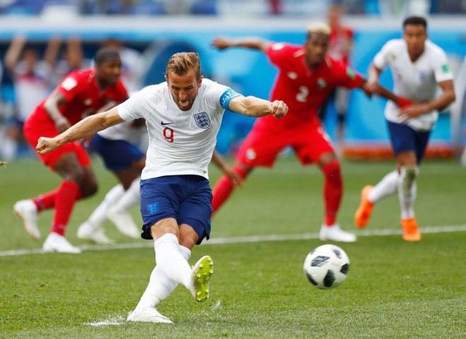 Ronaldo đá hỏng phạt đền vì bị Harry Kane ám ảnh - Ảnh 3.