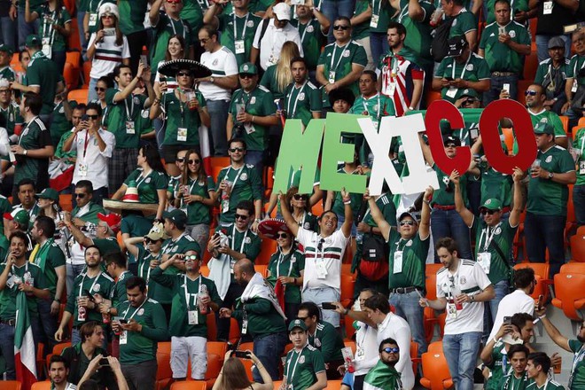 Cổ động viên Mexico phát điên khi chứng kiến Hàn Quốc hạ Đức, đưa đội nhà đi tiếp - Ảnh 15.