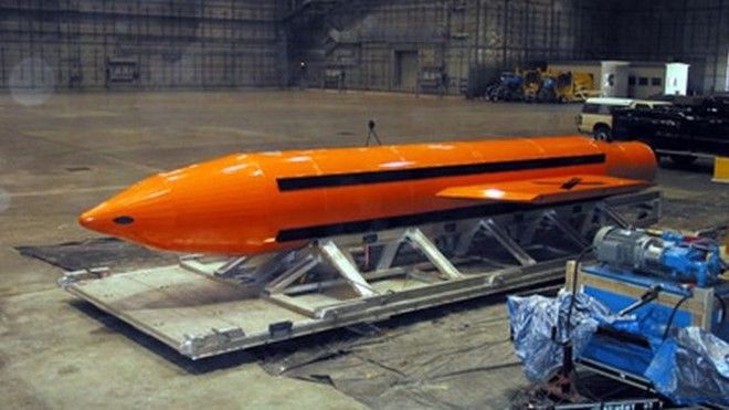 Mỹ tính trang bị “Mẹ của các loại bom” cho B-52 - Ảnh 2.