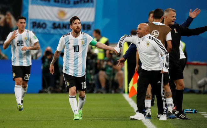 Argentina trước giờ phán xét: Yêu Leo, nhưng ghét Messi! - Ảnh 4.