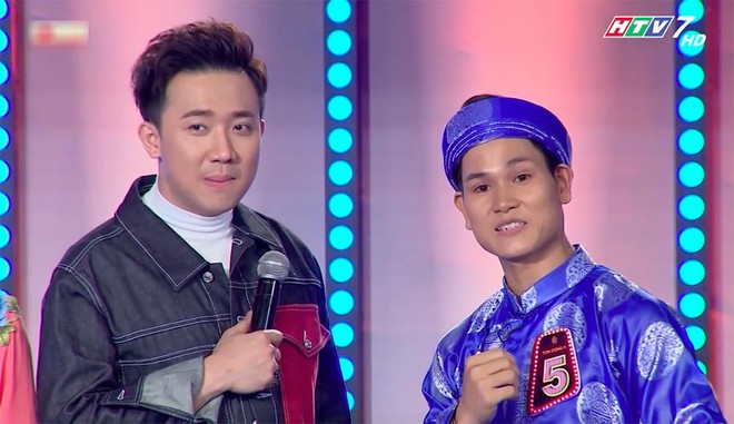 Lộ “sạn” hài hước trong gameshow do Trấn Thành làm MC - Ảnh 1.