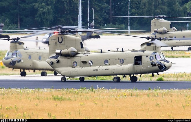 Sức mạnh trực thăng “quái vật trên không” CH-47 Chinook - Ảnh 2.