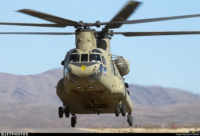 Sức mạnh trực thăng “quái vật trên không” CH-47 Chinook - Ảnh 3.