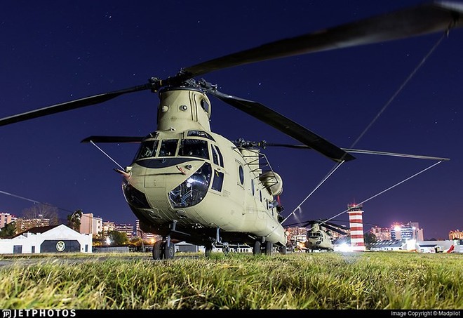 Sức mạnh trực thăng “quái vật trên không” CH-47 Chinook - Ảnh 7.