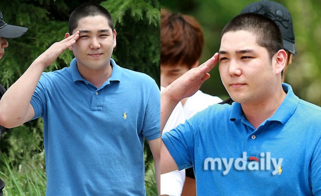 Dàn mỹ nam xứ Hàn khi vào quân ngũ: Người đẹp xuất sắc như đóng phim, kẻ xập xệ đến mức khó nhận ra - Ảnh 26.