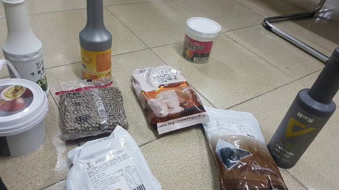 Tín đồ trà sữa Hà Nội nháo nhác khi hay biết 1 tấn nguyên liệu bẩn - Ảnh 1.