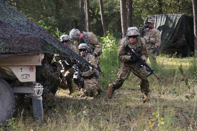 Ảnh: Binh sĩ Mỹ huấn luyện phối hợp tác chiến trong các cuộc tập trận - Ảnh 9.