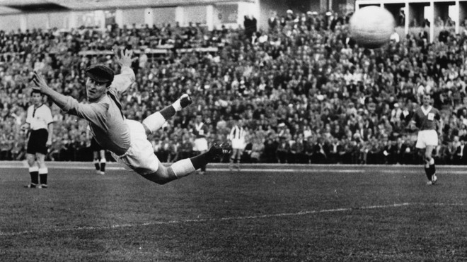 Lịch sử World Cup 1958: Vua bóng đá Pele bước ra ánh sáng - Ảnh 1.