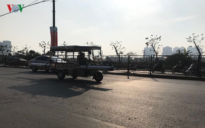 Gần ngày “khai tử”, “xe tử thần” vẫn đại náo đường phố Thủ đô - Ảnh 8.