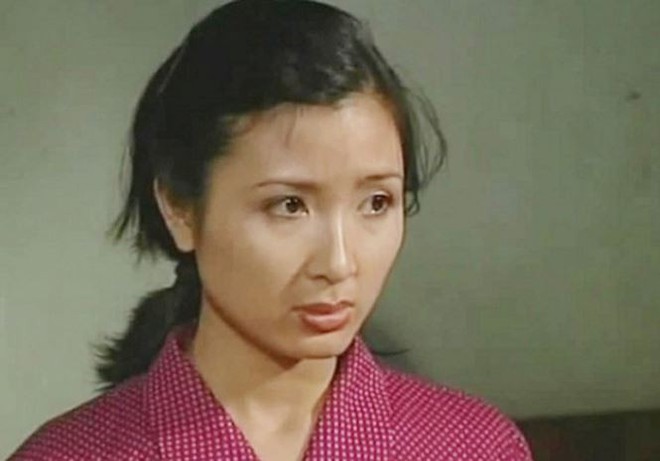 Nhan sắc không tuổi của nữ diễn viên Khánh Huyền - Ảnh 3.