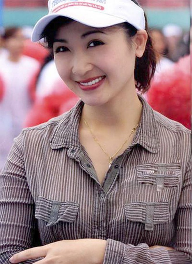 Nhan sắc không tuổi của nữ diễn viên Khánh Huyền - Ảnh 4.