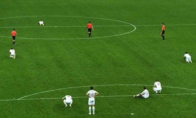 Nước mắt Tam Sư ướt đẫm Luzhniki, người Anh gạt lệ nói điều khó tin về đội tuyển - Ảnh 10.