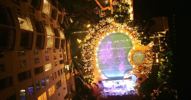 Lễ báo hỉ hoành tráng pool party ở Buôn Mê Thuột riêng tiền trang trí hết 200 triệu, 1.000 khách mời, sân khấu như lâu đài - Ảnh 8.