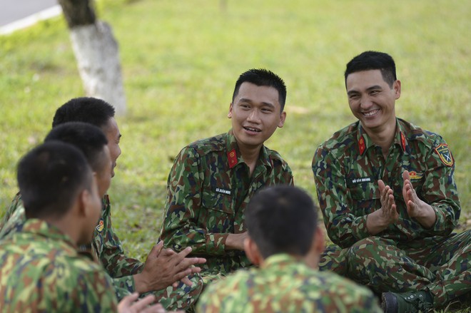 Sao nhập ngũ: Mr. Cần Trô Xuân Nghị sức khỏe kém, không chống đẩy đúng nổi 1 lần - Ảnh 7.