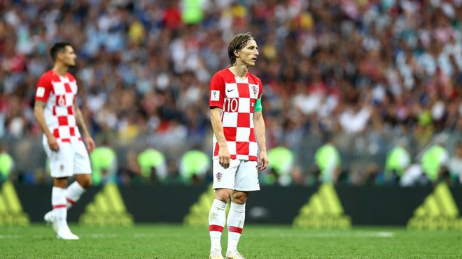 Chùm ảnh: Sao Croatia thẫn thờ, Pháp nổ tung cùng chức vô địch World Cup thứ 2 - Ảnh 2.