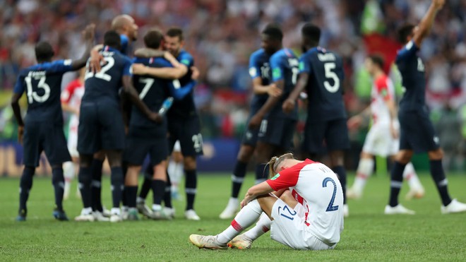 Chùm ảnh: Sao Croatia thẫn thờ, Pháp nổ tung cùng chức vô địch World Cup thứ 2 - Ảnh 4.