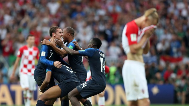 Chùm ảnh: Sao Croatia thẫn thờ, Pháp nổ tung cùng chức vô địch World Cup thứ 2 - Ảnh 5.