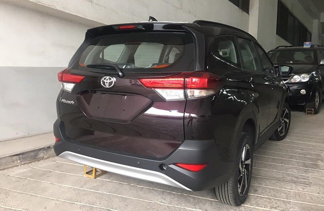 Toyota Rush 2018 vừa xuất hiện tại đại lý ở Hà Nội có giá bao nhiêu? - Ảnh 4.
