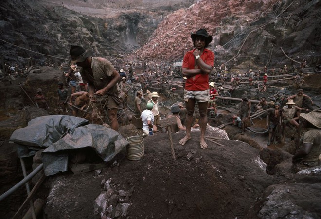 Những hình ảnh tại mỏ vàng Serra Pelada năm 1985: Khi giấc mơ làm giàu phải trả giá bằng những điều khủng khiếp - Ảnh 9.