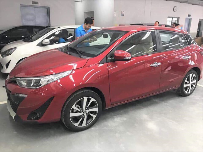 Cận cảnh Toyota Yaris 2018 về đại lý, mức giá chào bán bất ngờ - Ảnh 2.