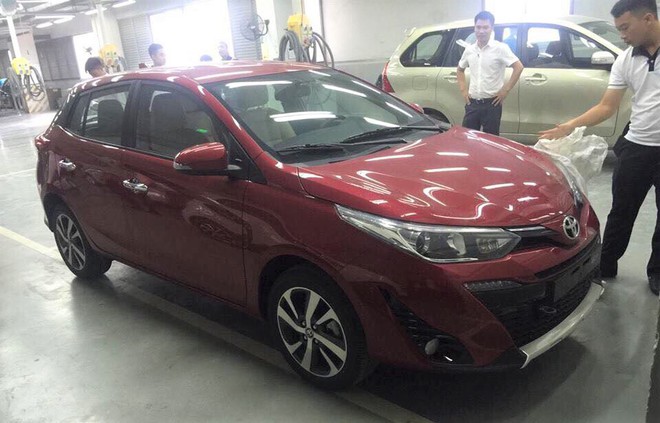 Cận cảnh Toyota Yaris 2018 về đại lý, mức giá chào bán bất ngờ - Ảnh 1.