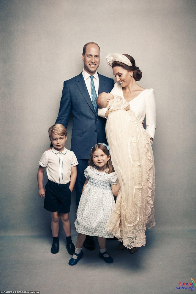 Lý do vì sao các em bé Hoàng gia Anh dù trai hay gái đều mặc cùng một chiếc váy dài trong ngày lễ rửa tội - Ảnh 6.
