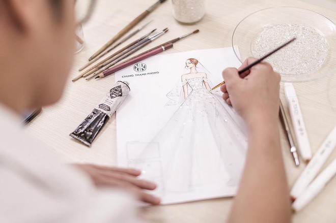 Hé lộ váy cưới lộng lẫy được thiết kế riêng cho Á hậu Tú Anh trong ngày trọng đại - Ảnh 2.