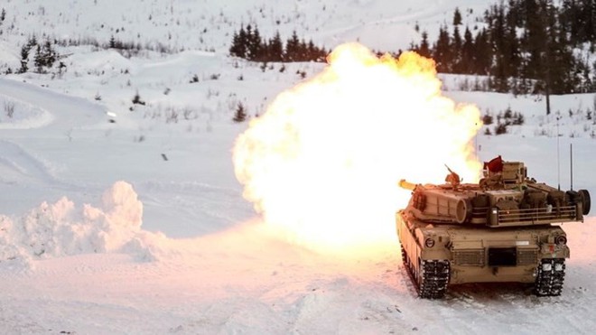 Uy lực chiến tăng M1A1 Abrams trong huấn luyện chiến đấu - Ảnh 3.