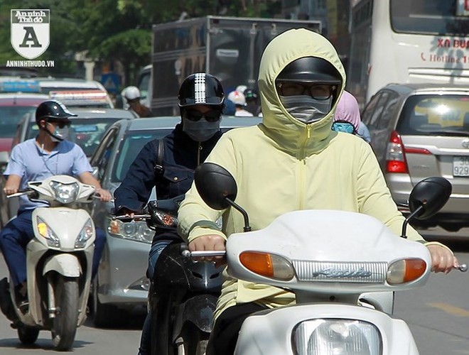 [ẢNH] Nắng nóng kéo dài, lại lo nguy cơ tai nạn giao thông cho những ninja đi xe máy - Ảnh 6.