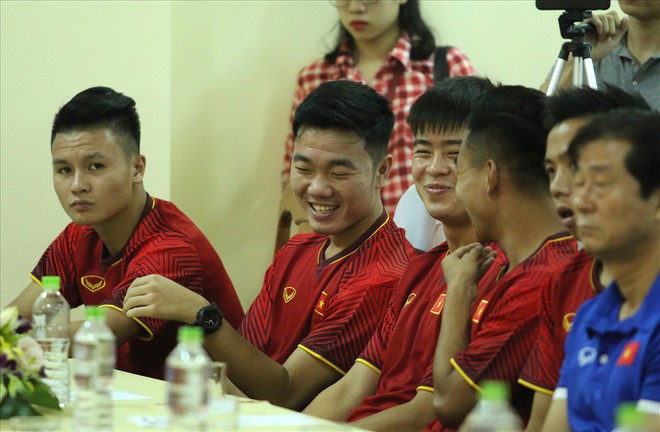 Đội trưởng U23 Việt Nam: Ông Park chọn Xuân Trường hay Văn Quyết? - Ảnh 1.