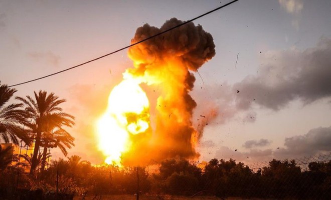 Hamas bật lại cuộc tấn công dữ dội vào Gaza: Lực lượng tinh nhuệ Israel có tổn thất - Ảnh 1.